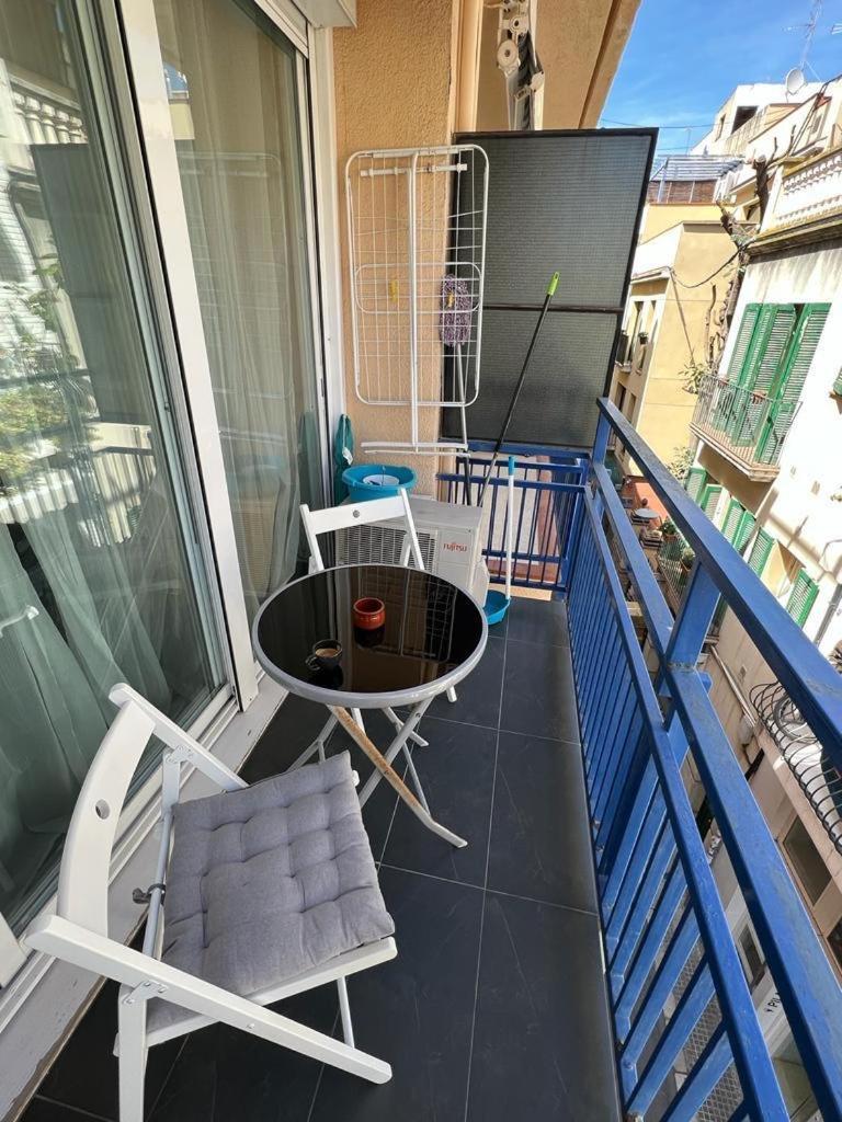 Sunny Flat In Sitges 30 Seconds To Beach, Balcony & Sea Views! Екстериор снимка