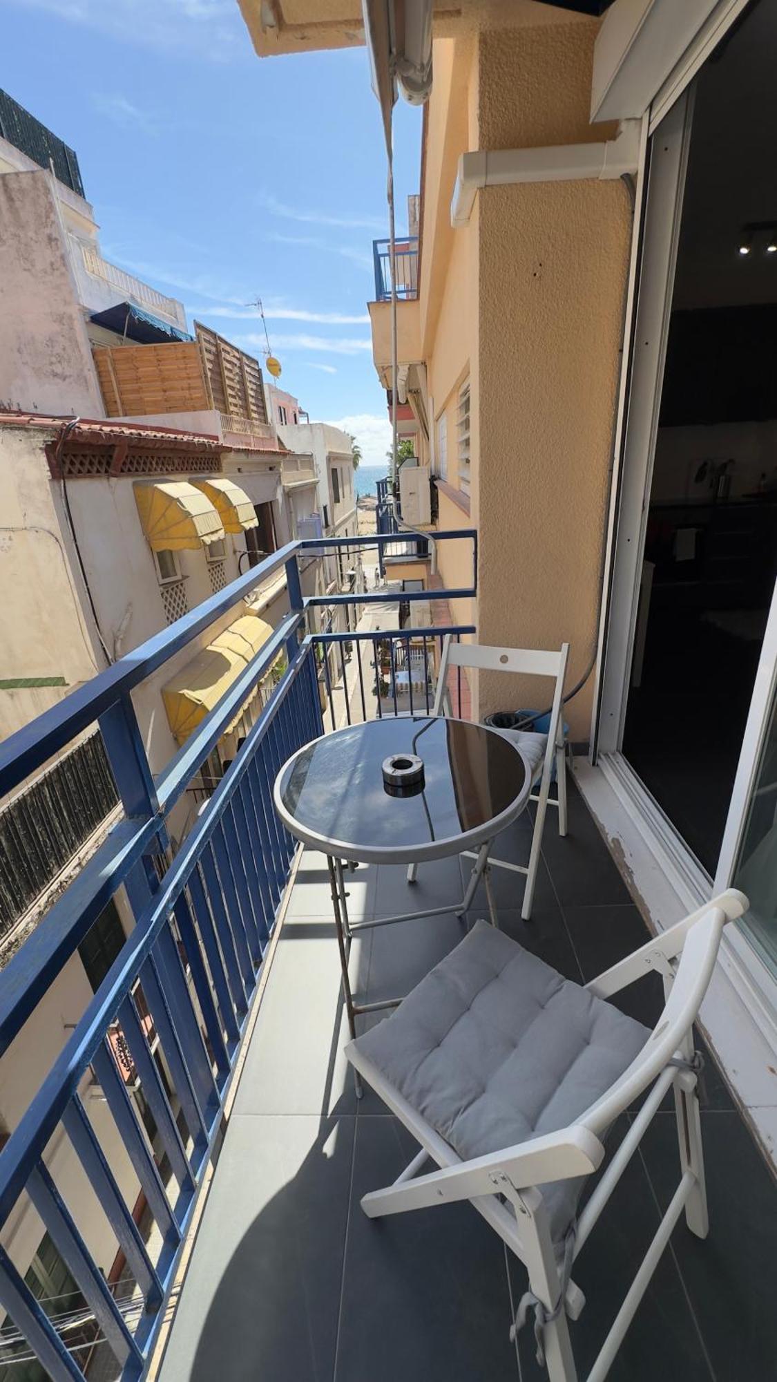 Sunny Flat In Sitges 30 Seconds To Beach, Balcony & Sea Views! Екстериор снимка