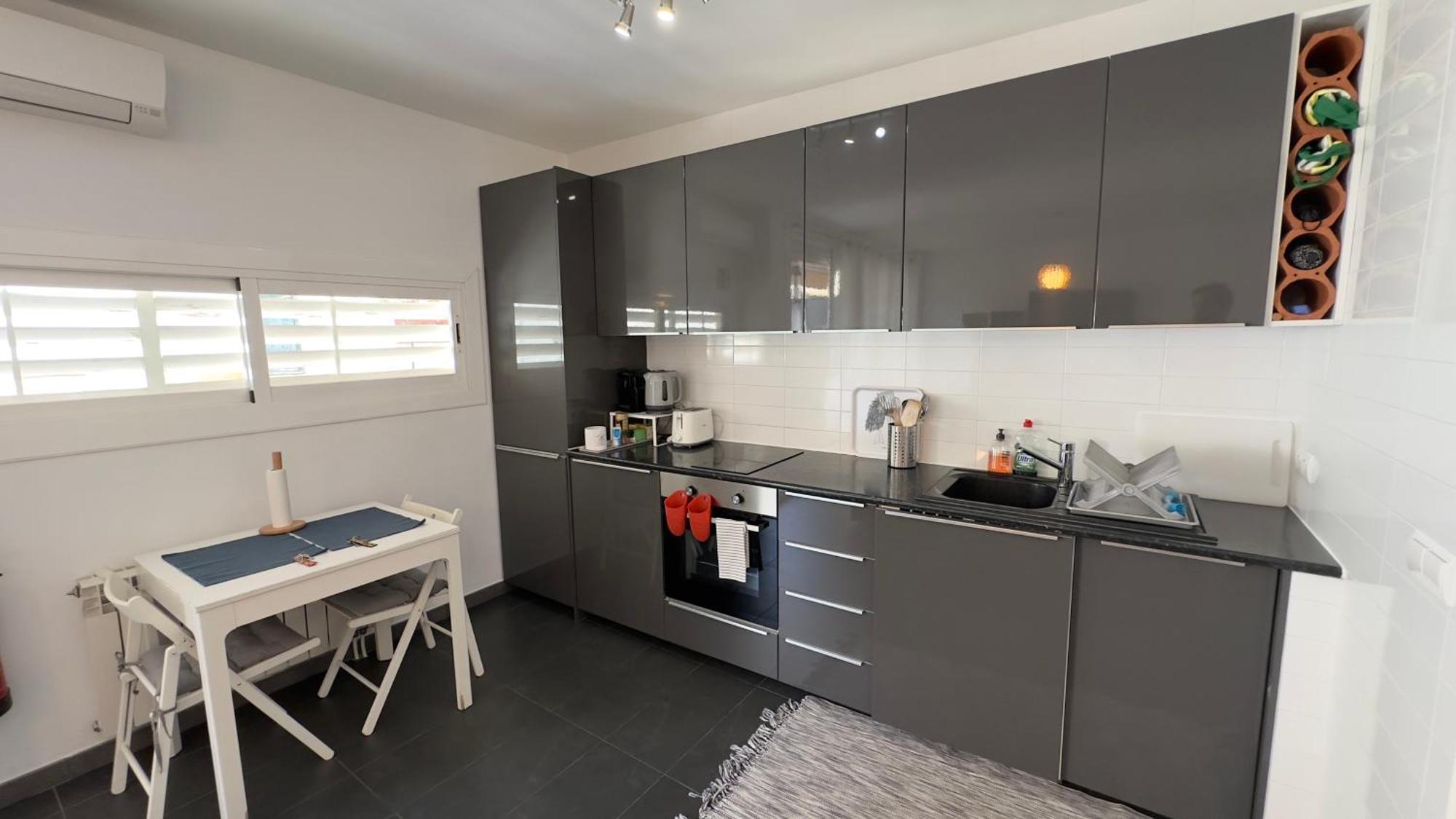 Sunny Flat In Sitges 30 Seconds To Beach, Balcony & Sea Views! Екстериор снимка