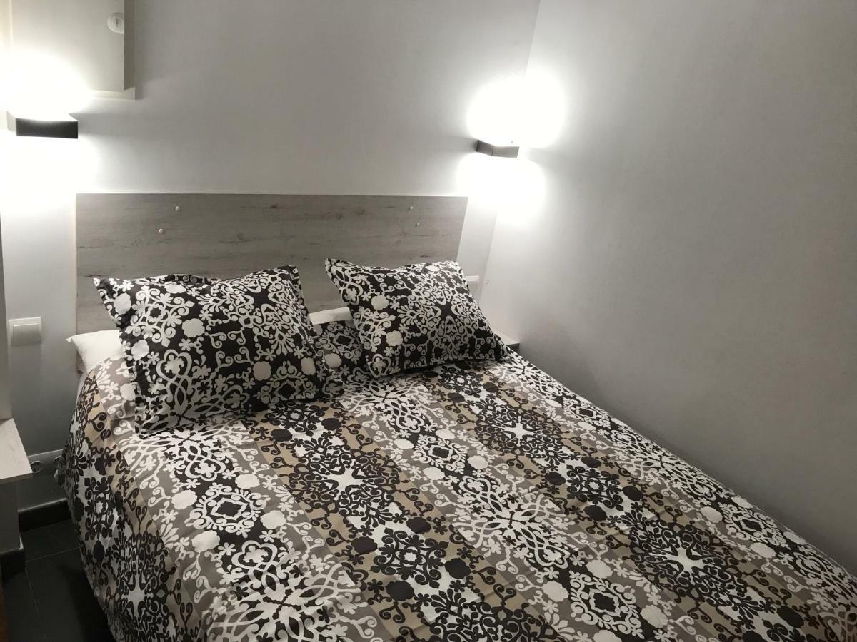 Sunny Flat In Sitges 30 Seconds To Beach, Balcony & Sea Views! Екстериор снимка